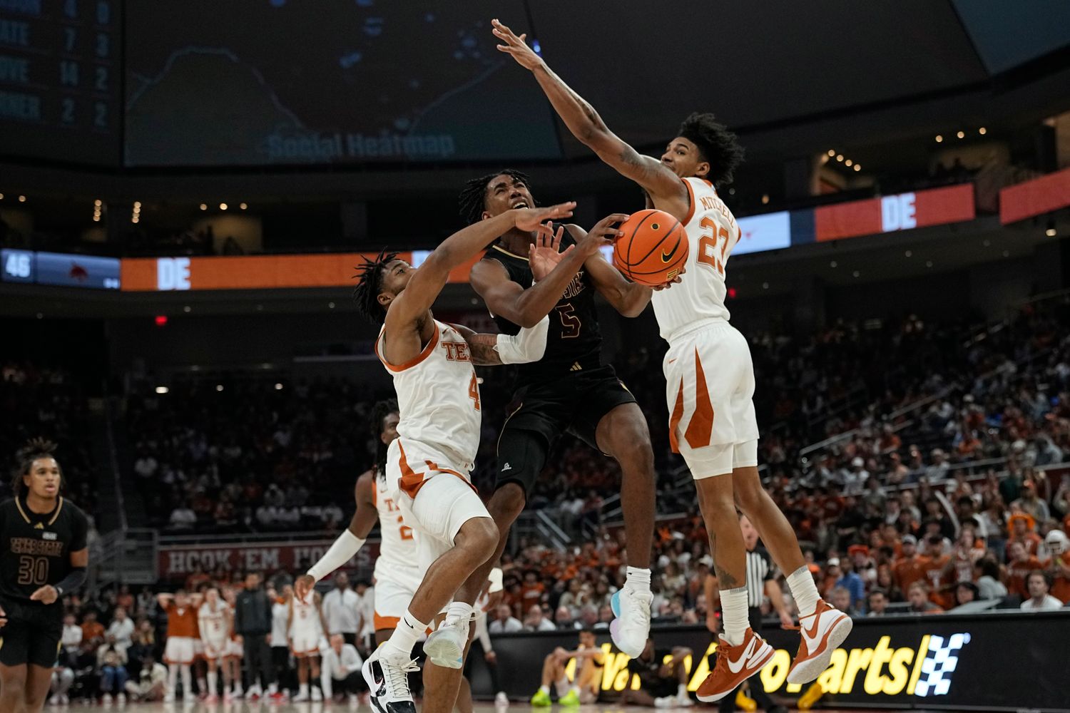 Texas vs. Marquette Prediction with FanDuel